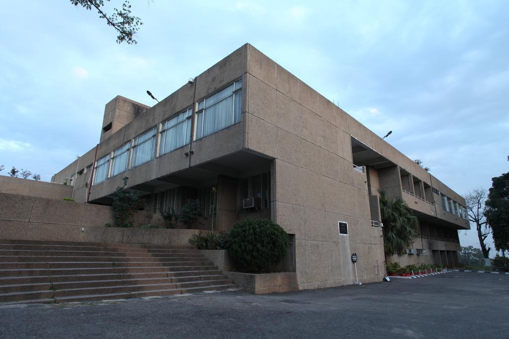 Hotel Jammu Ashok מראה חיצוני תמונה