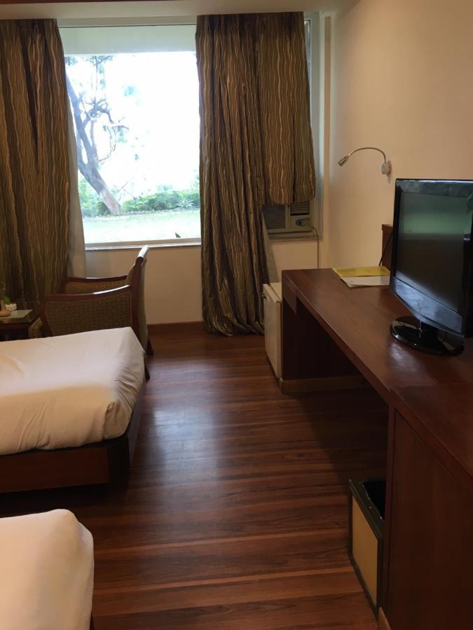 Hotel Jammu Ashok מראה חיצוני תמונה